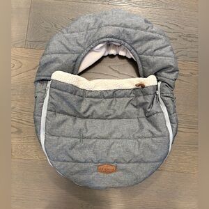 JJ Cole gray bundle me for infant car seat brand new